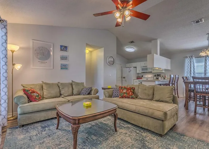 Holiday home 10 Mi To Downtown Pensacola: Pets Welcome! *