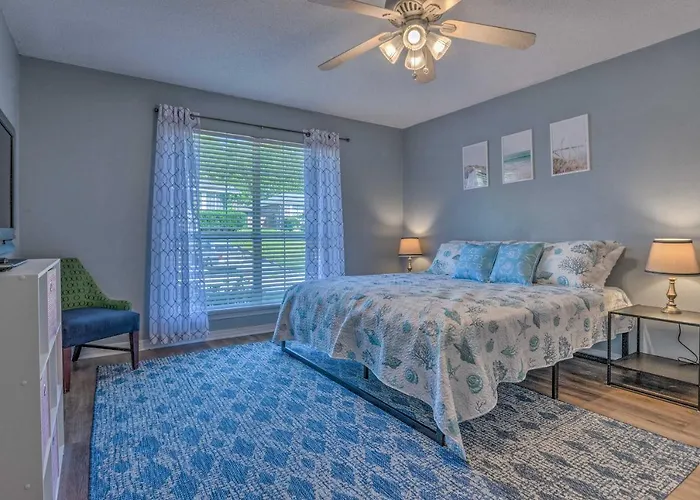 10 Mi To Downtown Pensacola: Pets Welcome! *