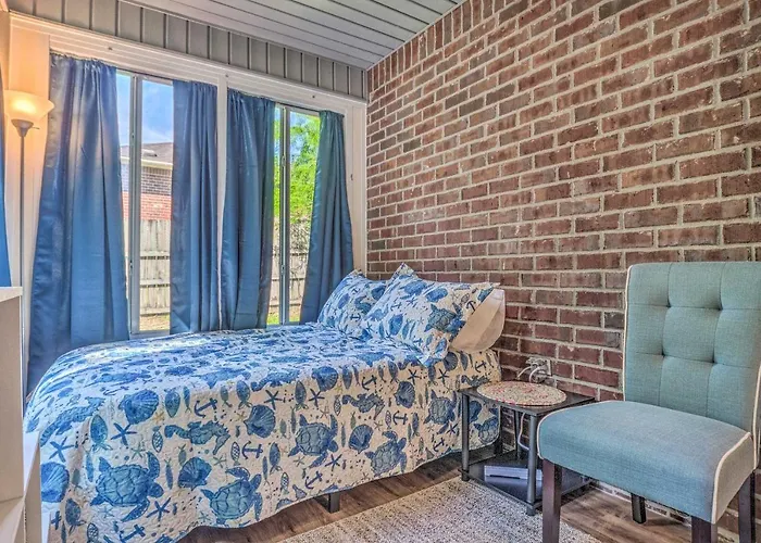 10 Mi To Downtown Pensacola: Pets Welcome! *